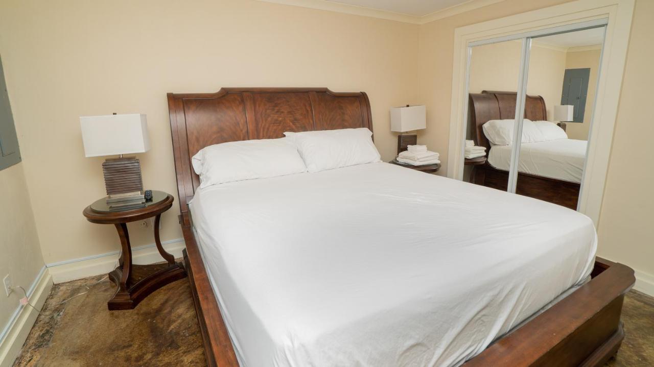 Plaza 2700 Luxury Beach Suites Βιρτζίνια Μπιτς Εξωτερικό φωτογραφία